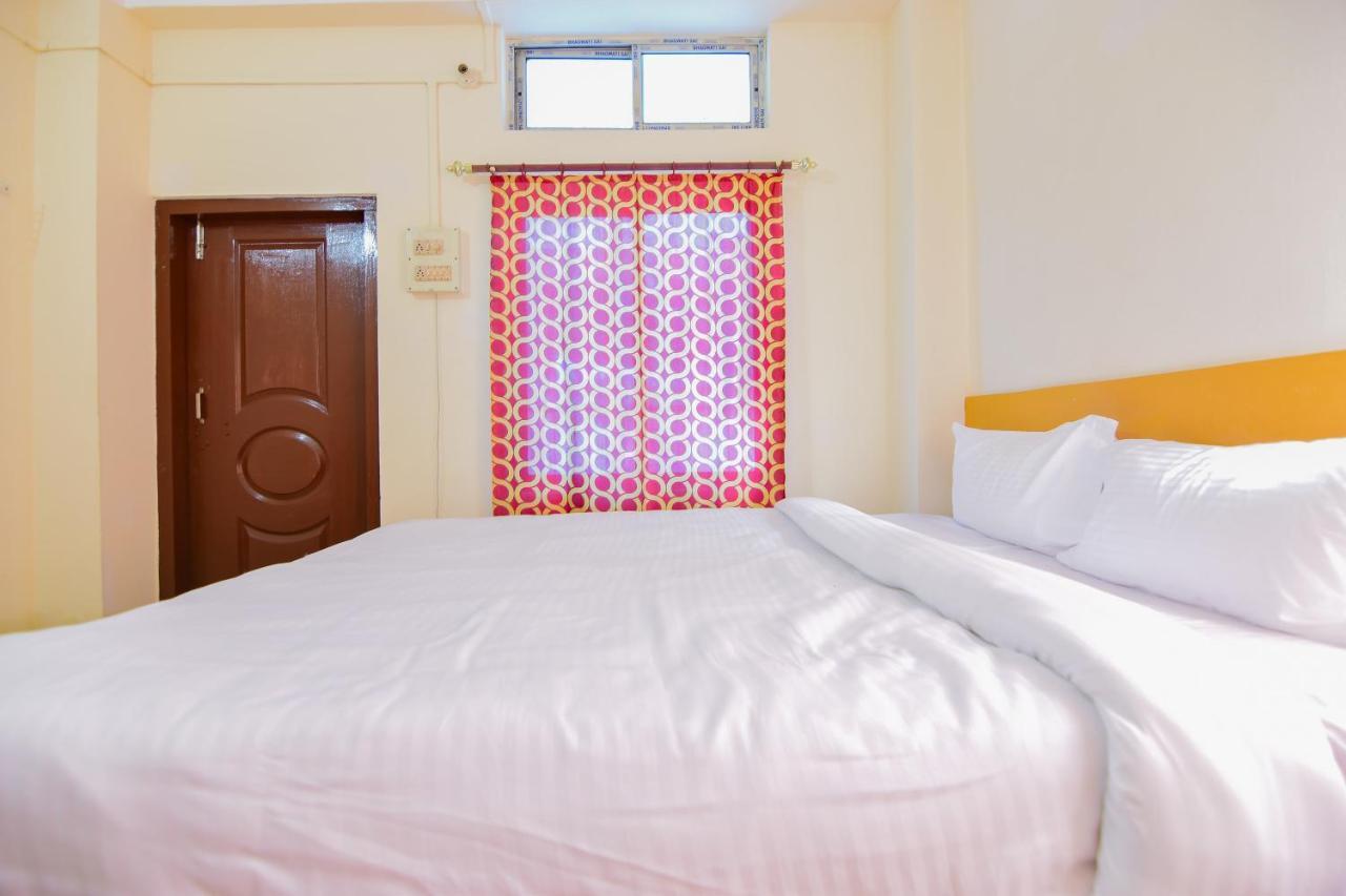 Spot On 30735 Dreamland Guest House Dispur Buitenkant foto