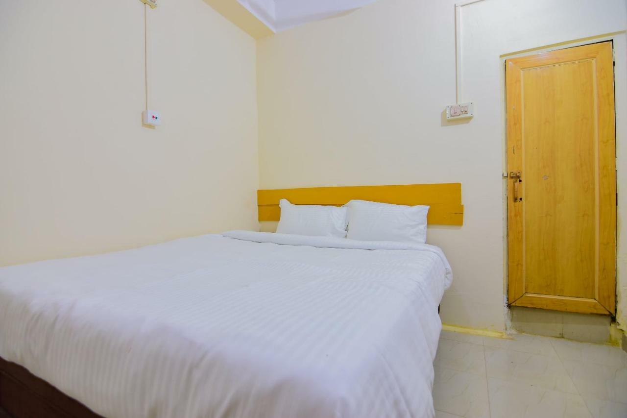 Spot On 30735 Dreamland Guest House Dispur Buitenkant foto